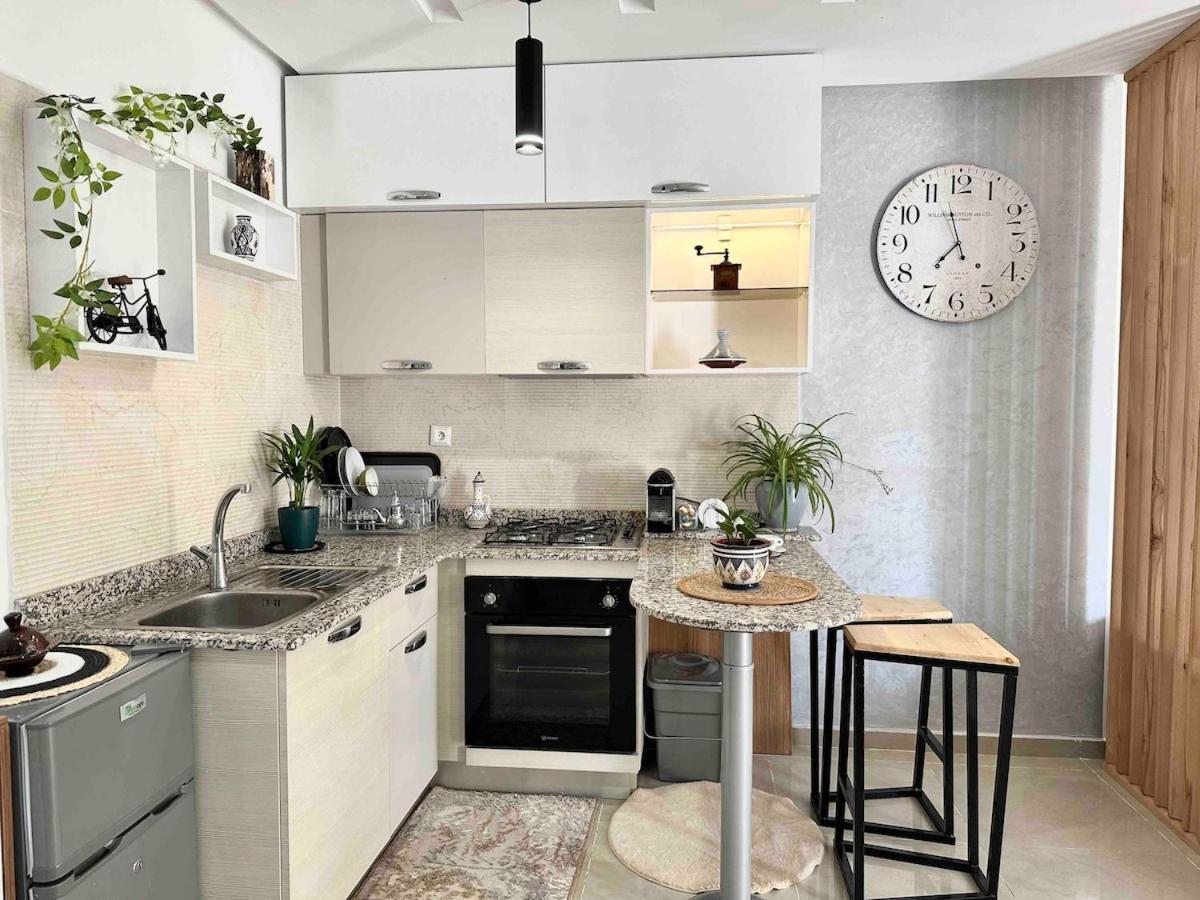 Apartment Paradise *